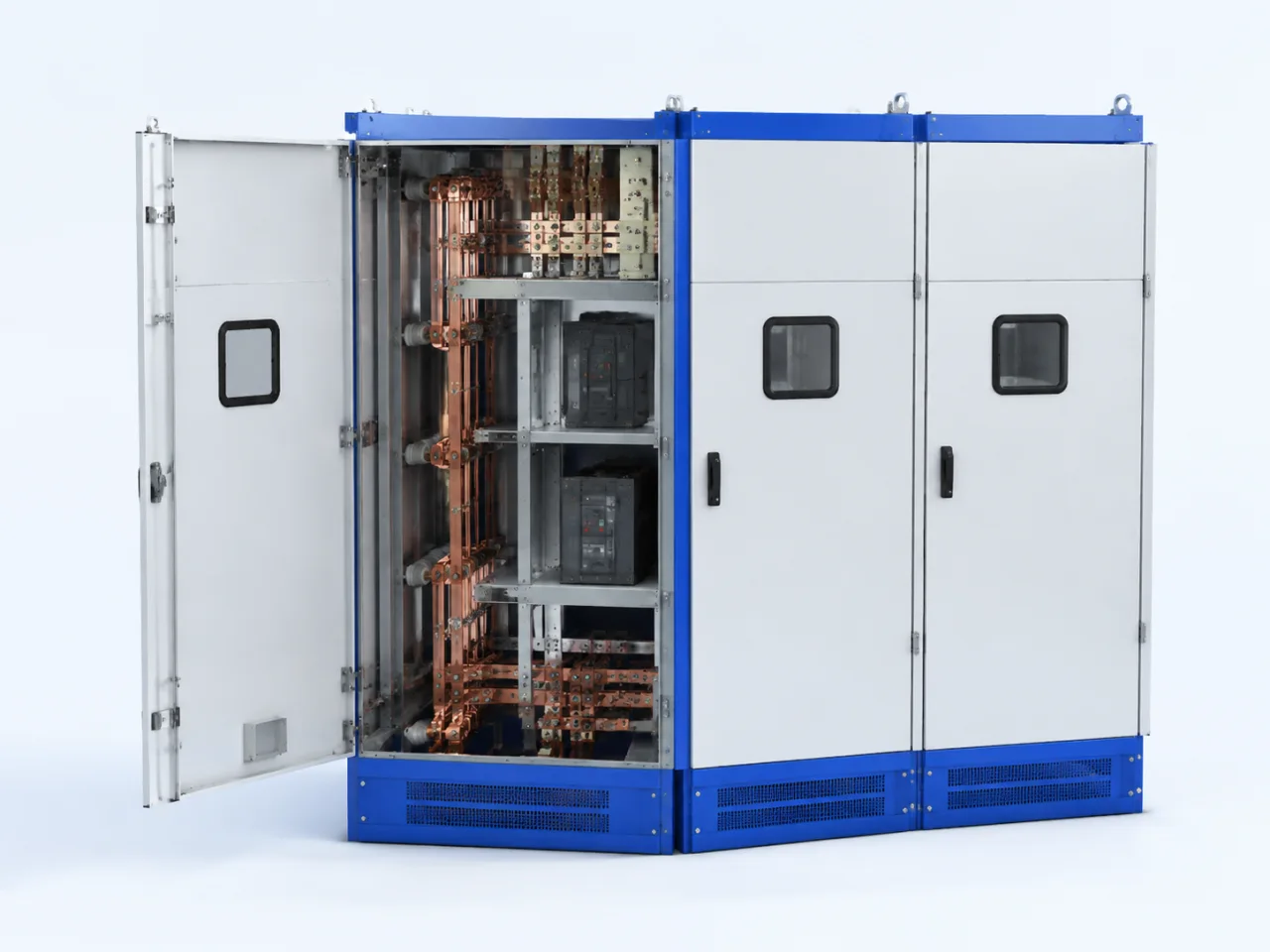 Industriële schakelkasten met zichtbare elektrische componenten.